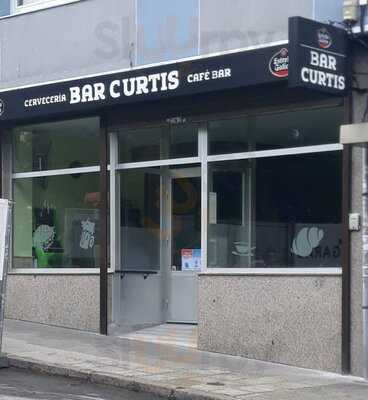 Cafe Bar Curtis