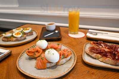 El Bar En Villa Favorita