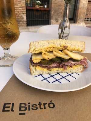 El Bistró