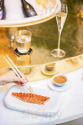 Champagne Bar - Photo 8