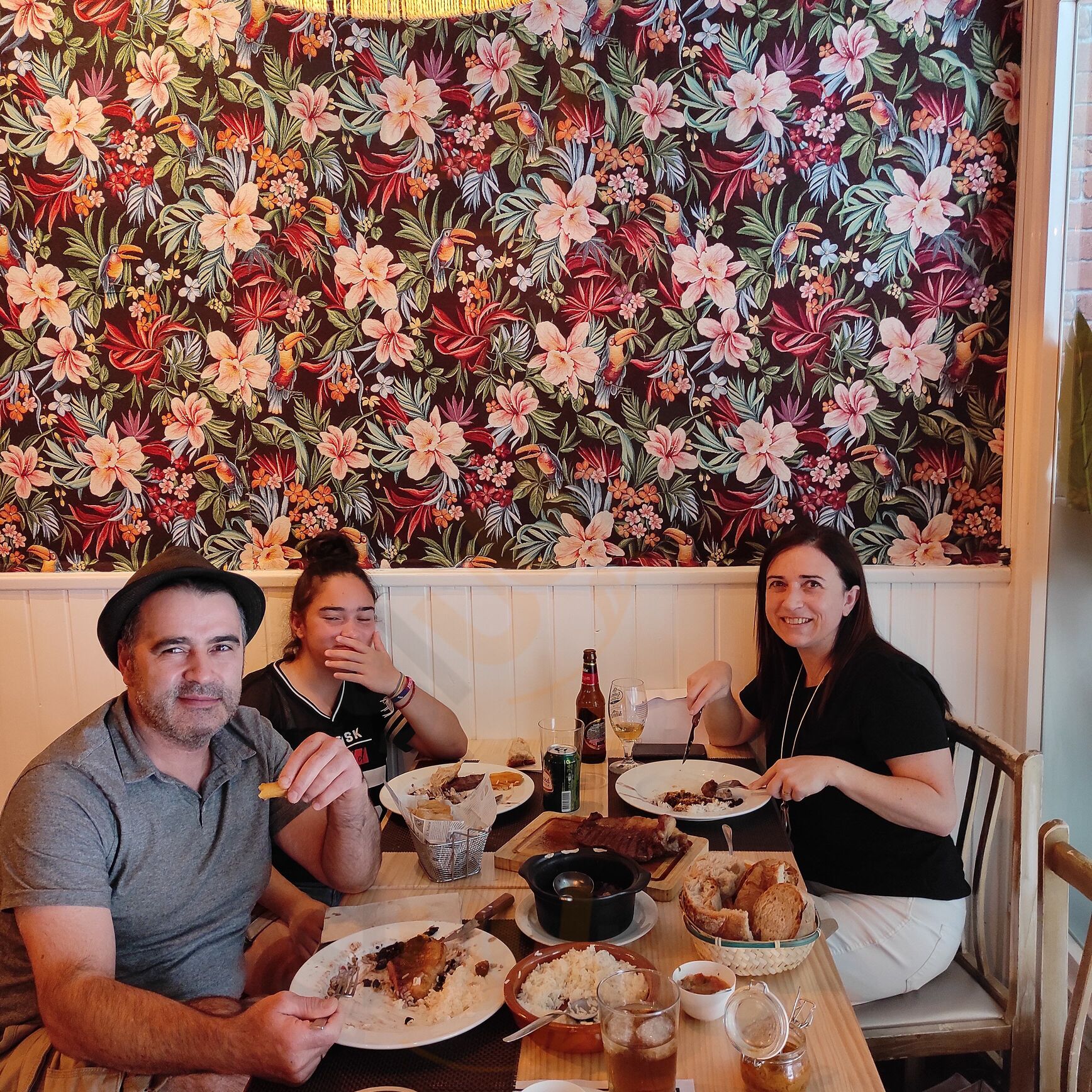 Tropicaña Churrascaria Y Pizzería