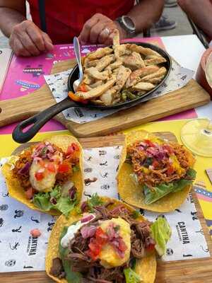 Cantina Mariachi Chinorros