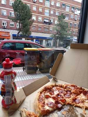 Domino's Pizza Alcala 595