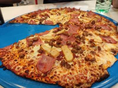 Domino's Pizza Pinto