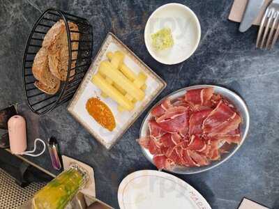 Madre Taberna Moderna