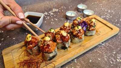 Dvicio Sushi By Kanae