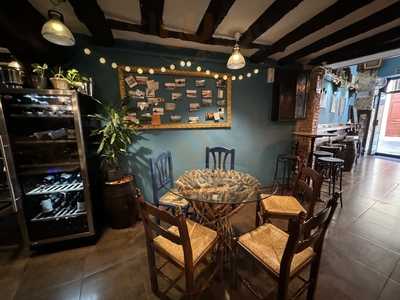 Mucho Cielo Y Mucho Mar