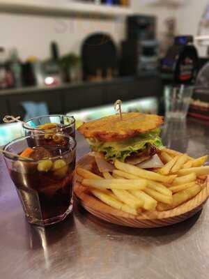 El Tiet Vermuteria & Cocteleria & Tapas