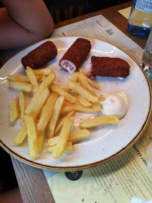 La Cueva De 1900 - Plaza Santa Ana, 1