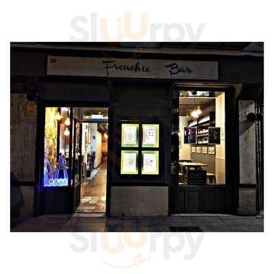 Frenchie Bar