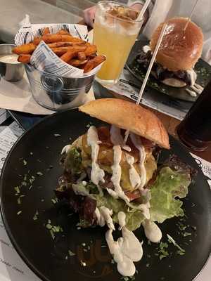 Bulldog Burger & Cocktail Bar