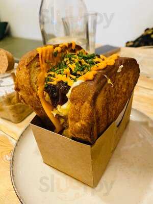 Four Coffee & Bistro