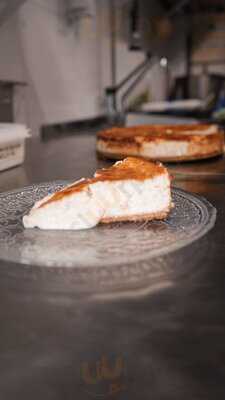 Le Comptoir Wine Bar