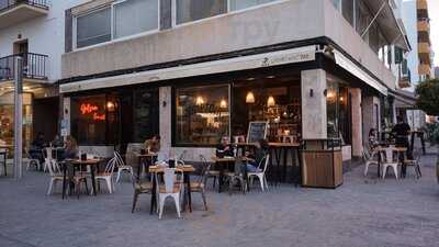 Le Comptoir Wine Bar