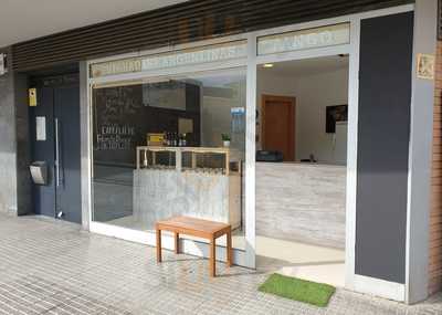 Empanadas Argentinas Tango.