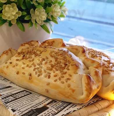 Empanadas Argentinas Tango.