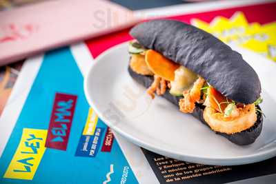 Las Chicas Los Chicos Y Los Maniquis