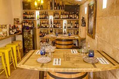 4 Cadires Gastroenoteca