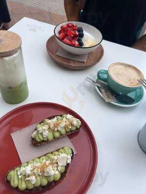 Woody’s Pretty Healthy Kitchen