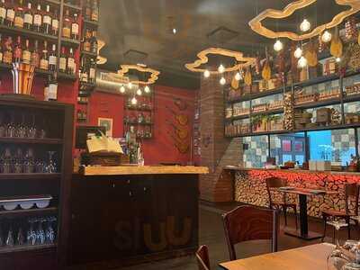 El Toro Tapas & Wine Marbella