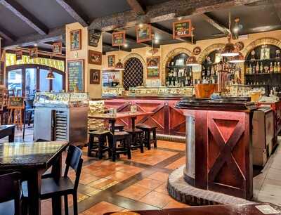 El Toro Tapas & Wine Marbella