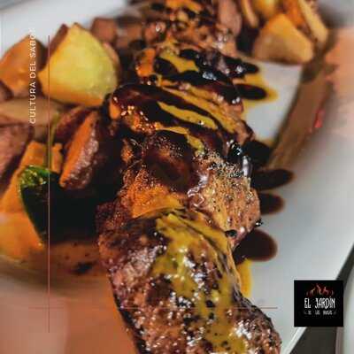 El Jardín De Las Brasas