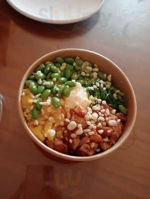 Poke Bar - Making Salads Beach