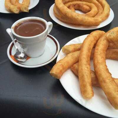 Churrería Bocatería Mirando Al Mar