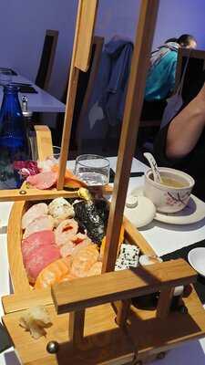 Miku Sushi Restaurante