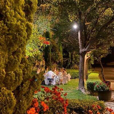 Los Jardines Del Cuartel Del Mar