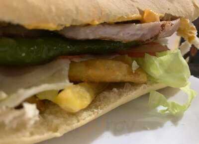 Velázquez, 15, 11010 Cádiz