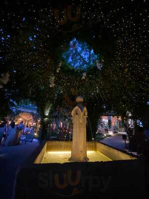 El Patio At The Marbella Club