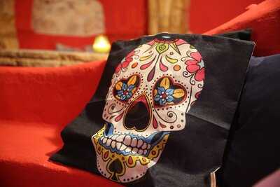 Dos Perros Tex-mex Street Food