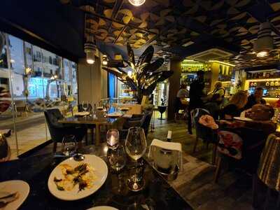 Aduana Wine Experience