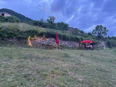 La Corbella Lounge Club