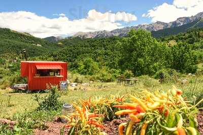 La Corbella Lounge Club