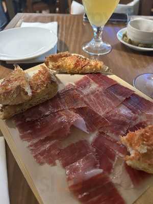 La Bodeguita De Al Lado