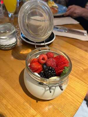 Zenith Brunch & Cocktails