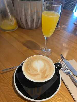 Zenith Brunch & Cocktails