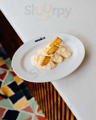 Amaica, Casa De Menjars