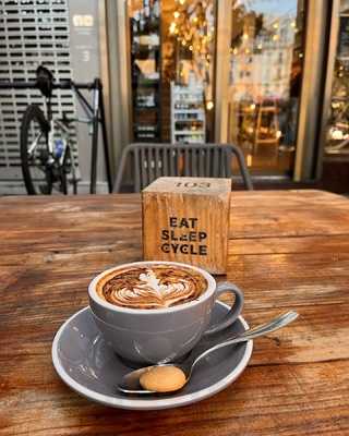 Eat Sleep Cycle Cafè Restaurant