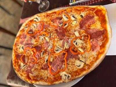 La Dolce Vita Trattoria Pizzeria