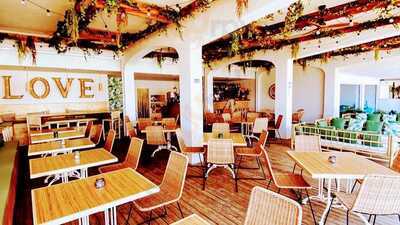 La Vista Bar And Kitchen