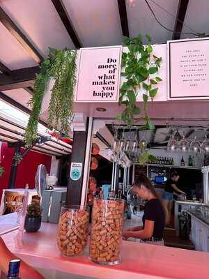 Miluca Restaurant & Bar