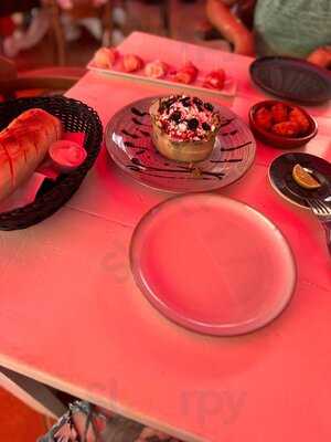 Miluca Restaurant & Bar