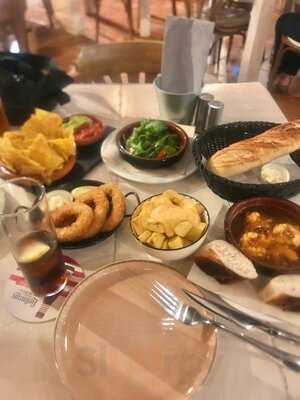 Miluca Restaurant & Bar