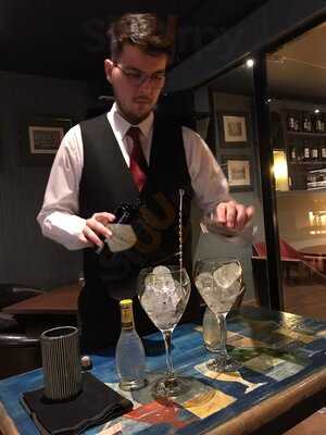 Nautic Cocktail Bar & Restaurant