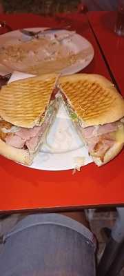 Hamburguesería El Árbol