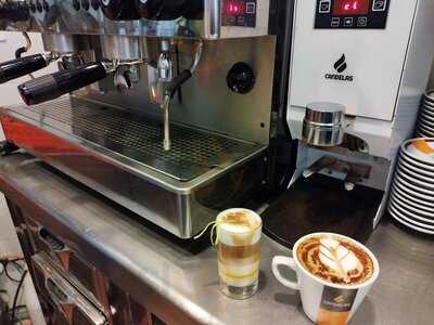 Bar Cafetería La Zarza