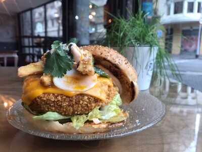 La Golosa Vegan Vurger